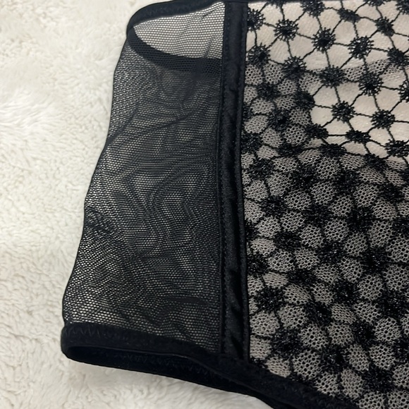 Very Sexy no flaws..worn once- too big for me Vic Sec strap blk High Rise Strapp - Picture 3 of 10